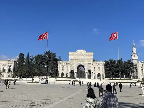 Beyazıt Meydanı