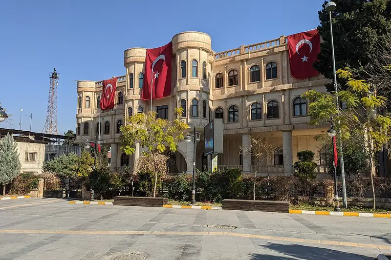 نوسايبين