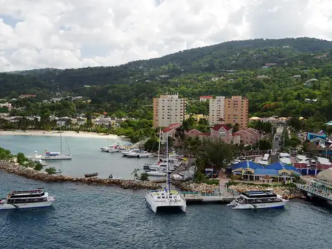 Ocho Rios Zentrum