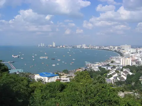 Pattaya – Bandits Hideout (Walking Street bölgesi)