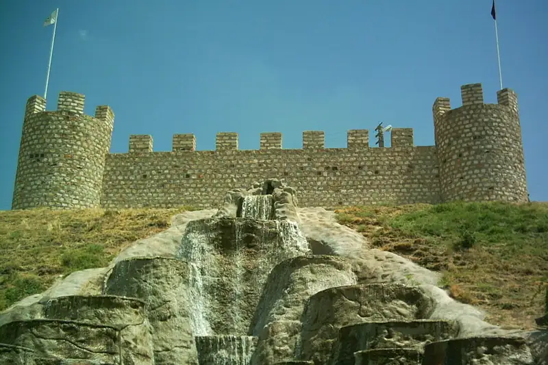 شرفليكوتشهيسار