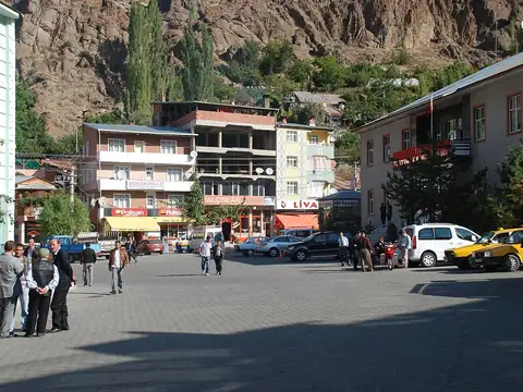 Tortum Bağbaşı Meydanı